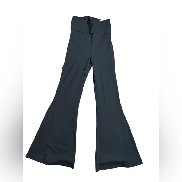 aerie Black OG Super Flare Foldover Leggings size M (regular length) - Picture 1 of 4